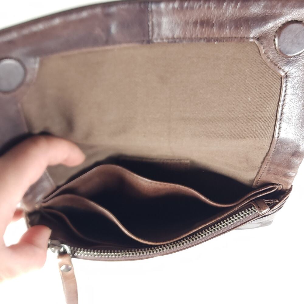 LATICO Terry Brown Distressed Leather Credit Cards Slots Flap Bifold Wallet - Picture 6 of 12